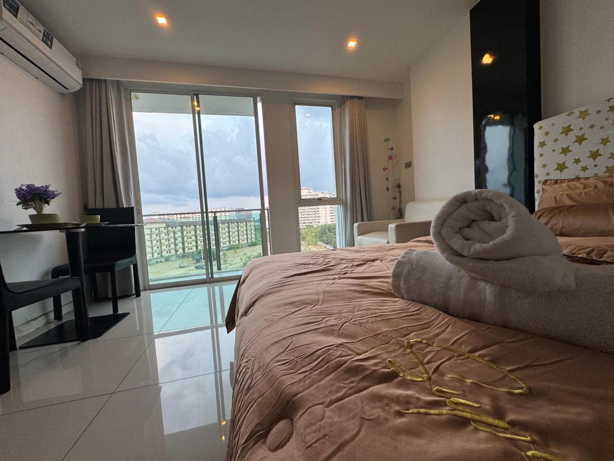 Apartemen Center *